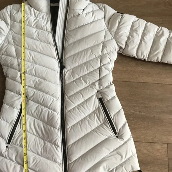 Moose Knuckles jacket - Picture 3 of 10